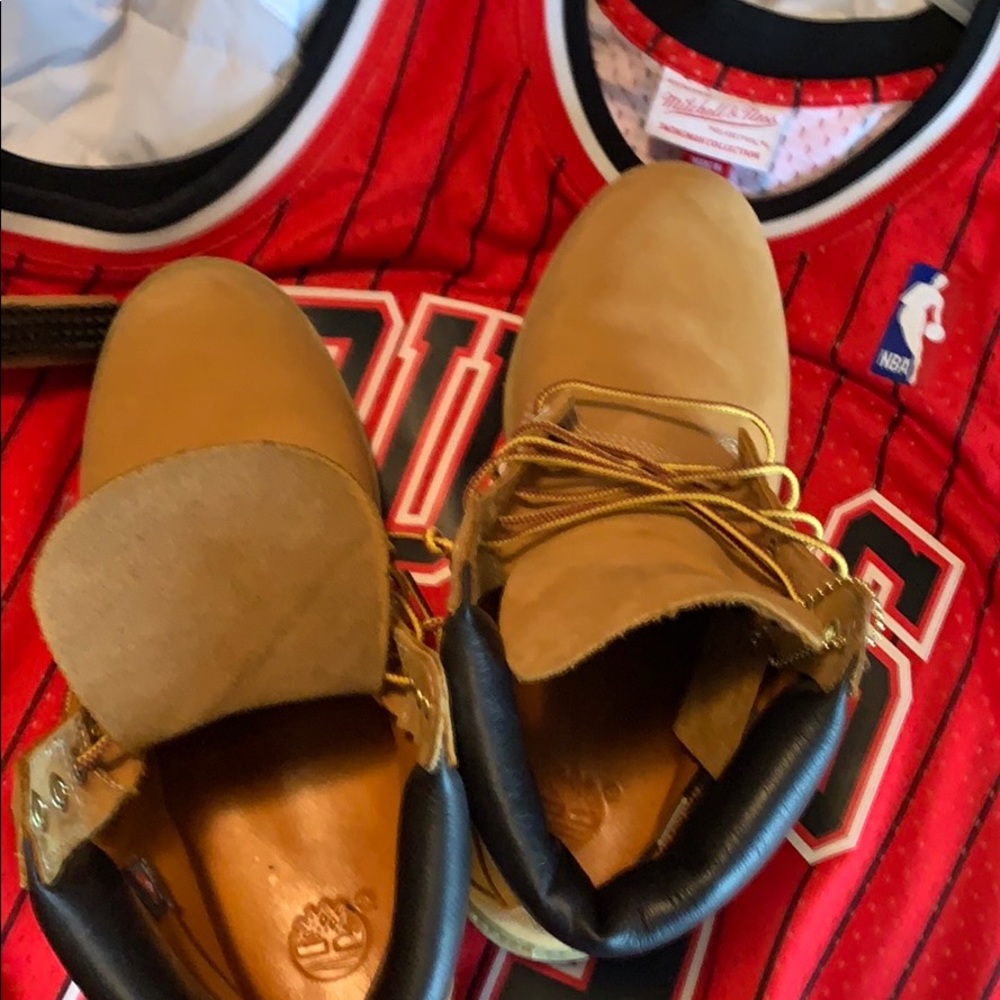Shoes - Picture 3 of 3